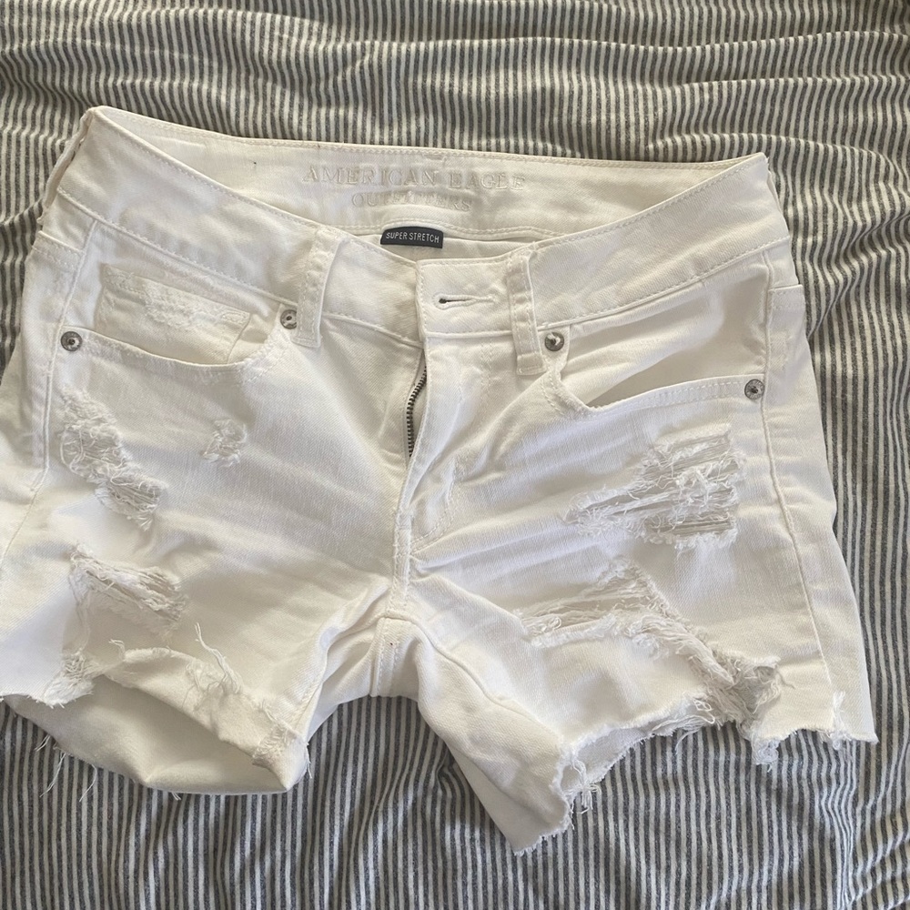American eagle ripped white jean shorts